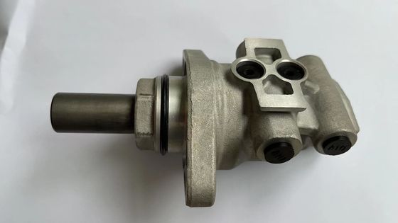 Le véhicule est équipé d'un système de freinage à air comprimé. Le véhicule est équipé d'un système de freinage à air comprimé.