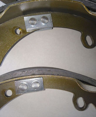 Remplacement FN2809 de sabots de frein de tambour de Fortuner 04495-OK070